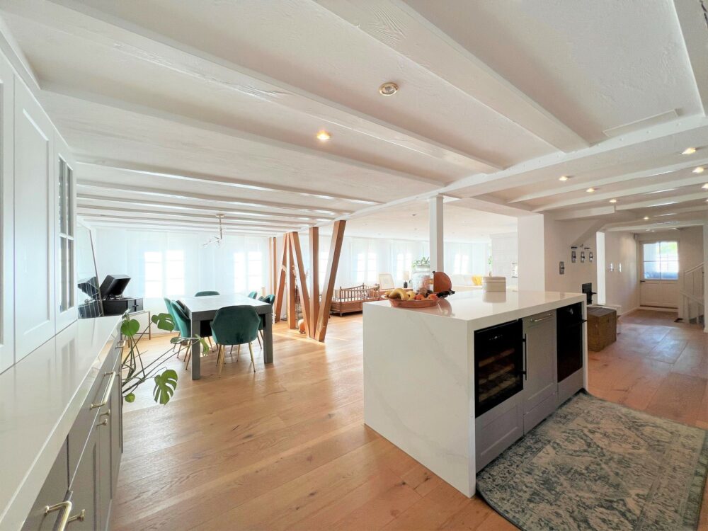 Invitante e amichevole