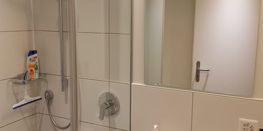 https://we-net.ch/wp-content/uploads/propstack/5439214/whatsapp-image-2021-12-04-at-11-10.jpeg