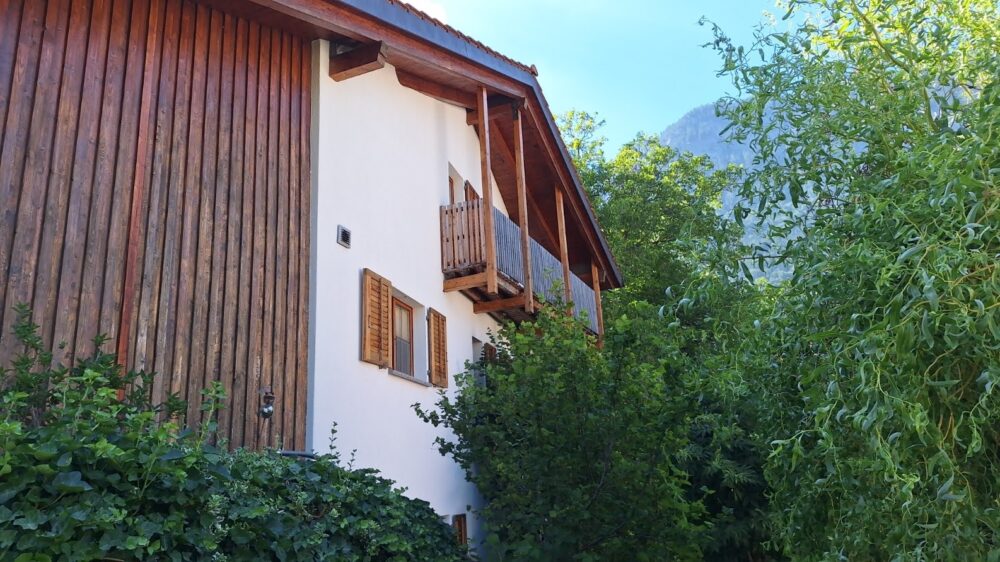 https://we-net.ch/wp-content/uploads/propstack/5608181/04_haus-ruckseite_2.jpg