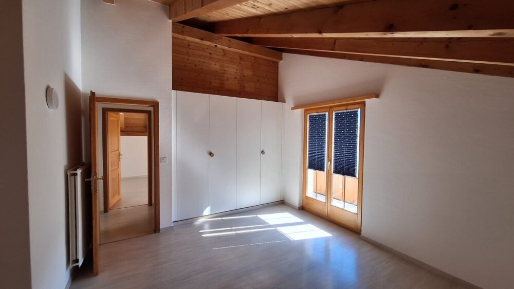https://we-net.ch/wp-content/uploads/propstack/5608181/16_zimmer_eltern_dg_1.jpg