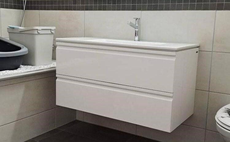 https://we-net.ch/wp-content/uploads/propstack/5765898/badezimmer-1-750x462-1.jpeg