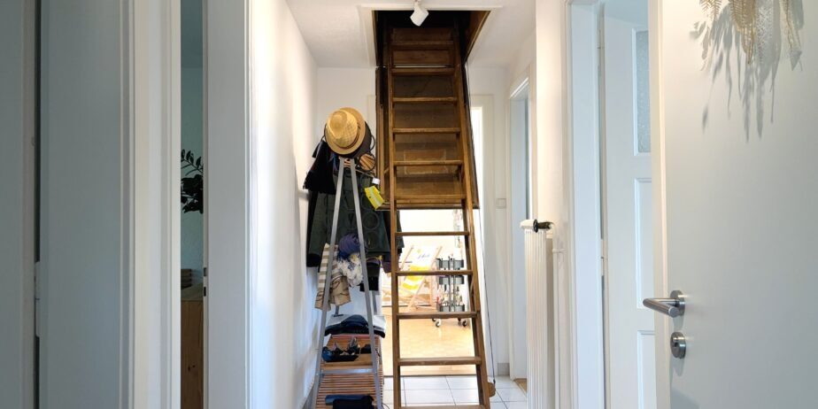 https://we-net.ch/wp-content/uploads/propstack/5803961/13_flur-mit-dachzugang-924x462-1.jpeg