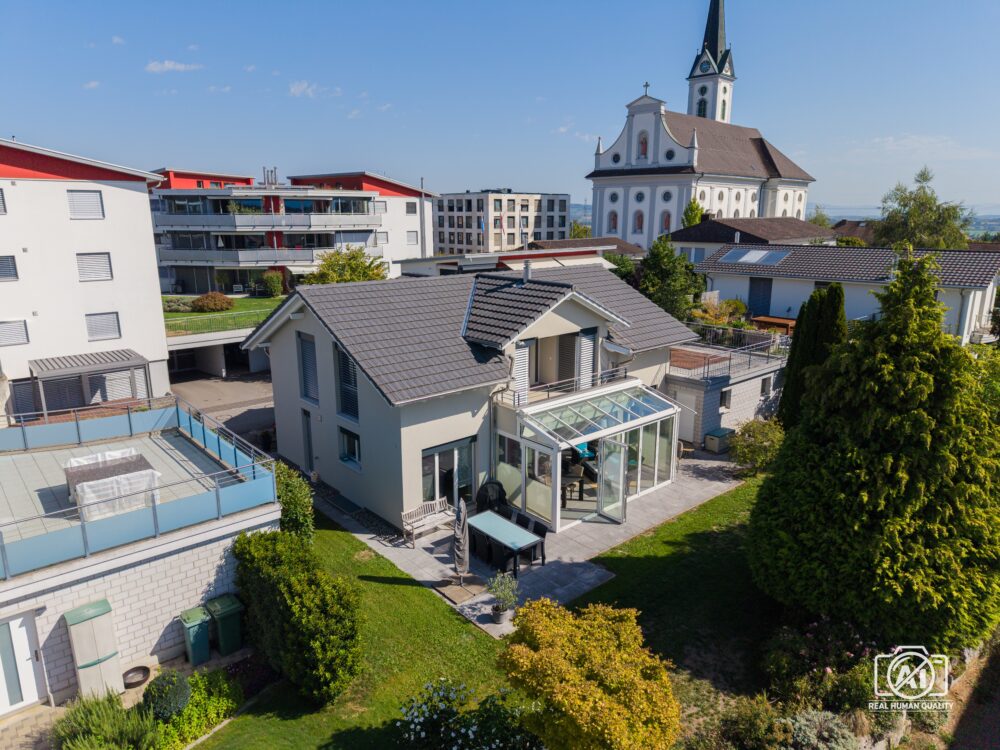 Eingebettet im Grünen
