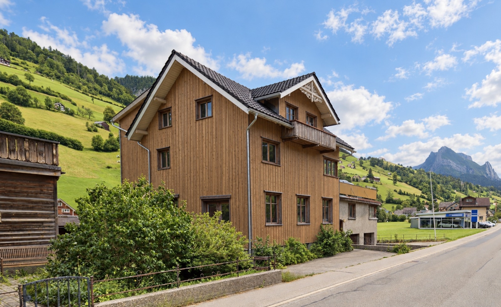 Idyllisches Mehrfamilienhaus